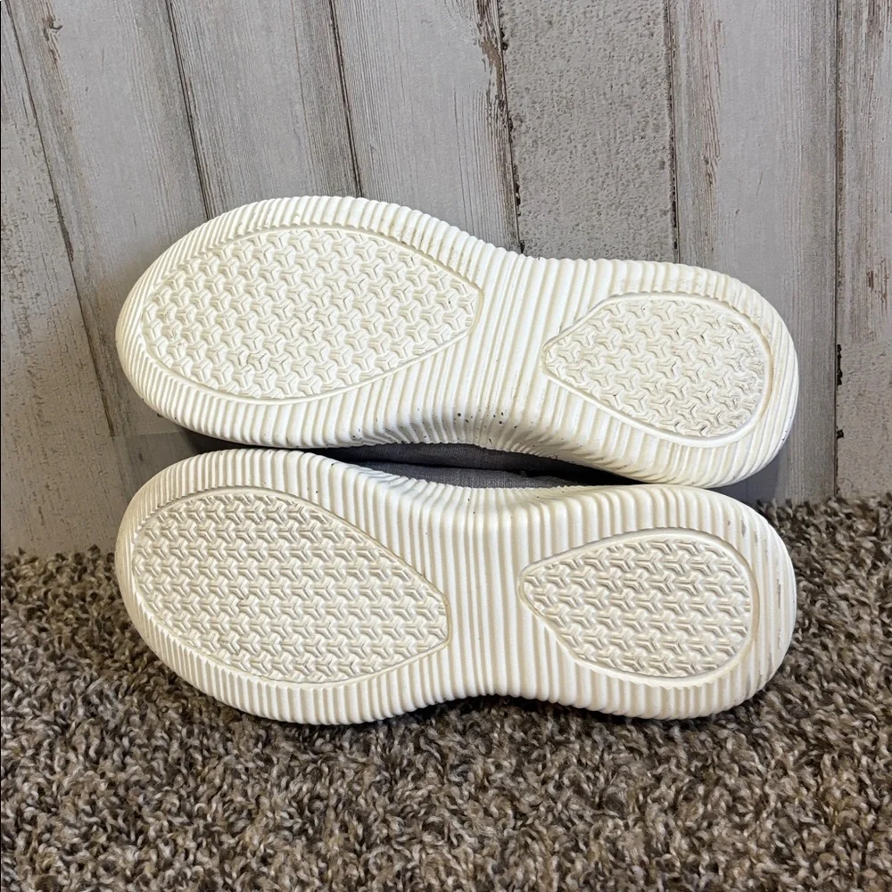 Crevo‎ Boy’s Charcoal Slip-On Loafers Size 2